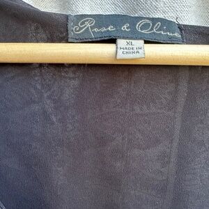 Women’s sleeveless shell